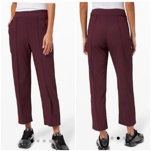 Lululemon rare Urban Stride crop pant